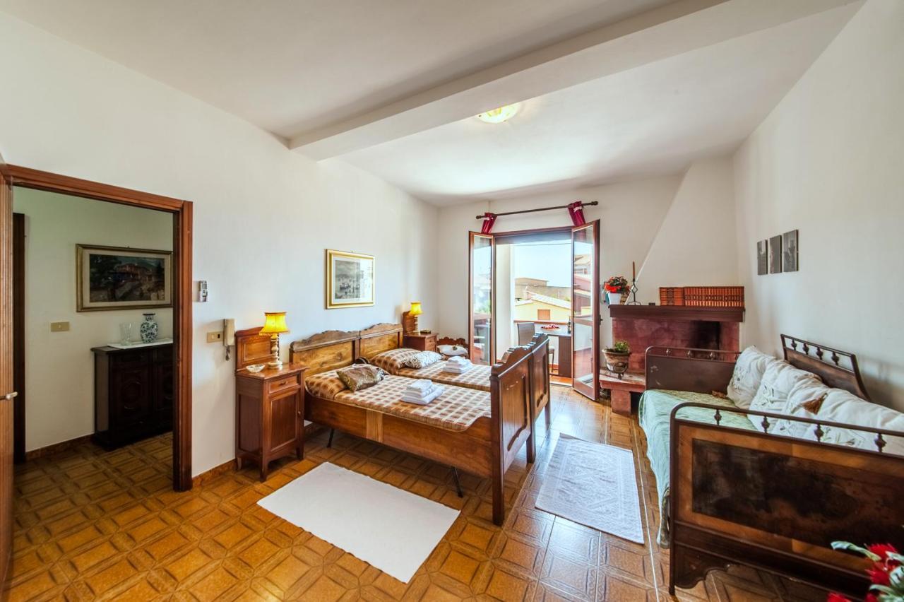 La Casa Di Mannazzotta 1 Bed and Breakfast Castelsardo Exteriör bild