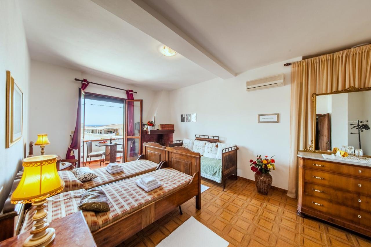 La Casa Di Mannazzotta 1 Bed and Breakfast Castelsardo Exteriör bild